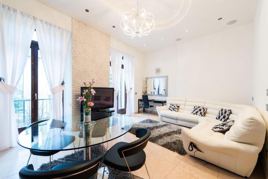 Appartamenti Luxury Arco Δωμάτιο φωτογραφία
